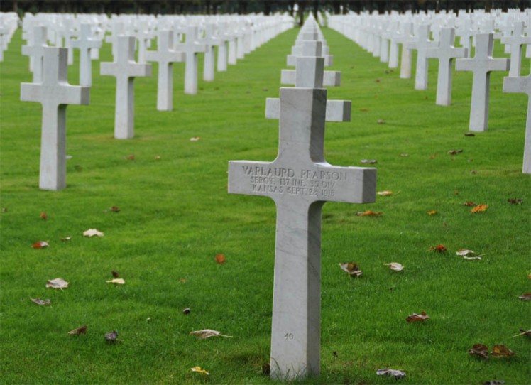 Varloud pearson grave cemetery in France